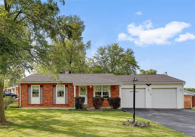 Photo 1 of Sale Pending at 5243 Butler Hill Estates Dr, Saint Louis, MO 63128 | MLS# 24060554 | Listing updated on 2024-11-12