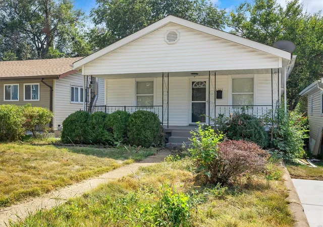 Photo 2 of Single family home for sale at 6742 Odell St, Saint Louis, MO 63139 | MLS# 24060613 | Listing updated on 2024-12-07