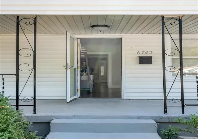 Photo 4 of Single family home for sale at 6742 Odell St, Saint Louis, MO 63139 | MLS# 24060613 | Listing updated on 2024-12-07