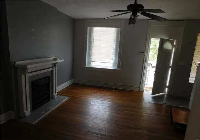 Photo 3 of Single family home for sale at 4312 Oregon Ave, Saint Louis, MO 63111 | MLS# 24060622 | Listing updated on 2024-11-12