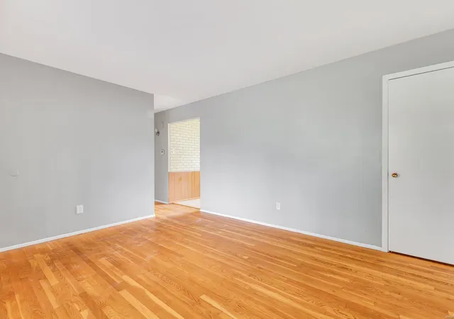 Photo 2 of Single family home for sale at 1748 Grafton Dr, Saint Louis, MO 63136 | MLS# 24060665 | Listing updated on 2024-12-04
