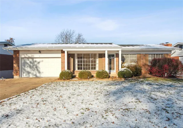 Photo 1 of Sale Pending at 9433 Garber Rd, Saint Louis, MO 63126 | MLS# 24060831 | Listing updated on 2024-12-09