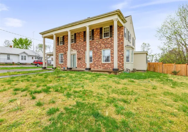 Photo 2 of Single family home for sale at 404 Marshall St, Fredericktown, MO 63645 | MLS# 24060981 | Listing updated on 2025-03-19