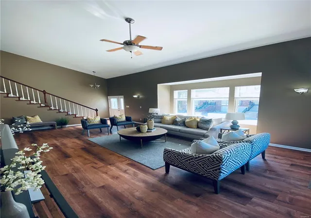 Photo 2 of Sale Pending at 8 Cabanne Townhome Dr, Saint Louis, MO 63112 | MLS# 24061020 | Listing updated on 2024-11-25