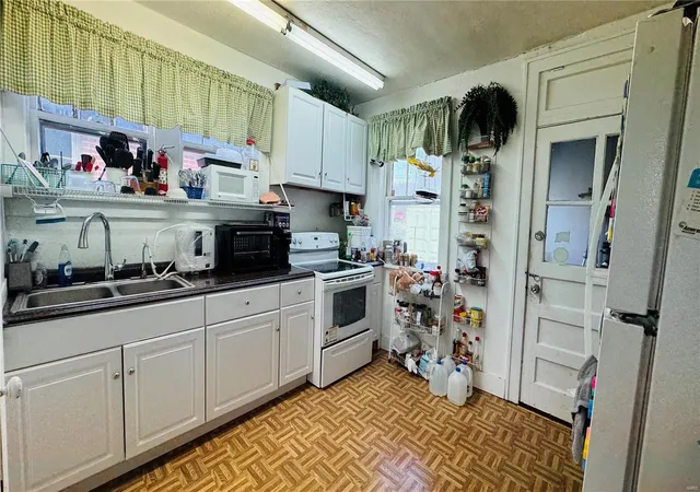 Photo 3 of Single family home for sale at 3116 Hampton Ave, Saint Louis, MO 63139 | MLS# 24061040 | Listing updated on 2024-10-02
