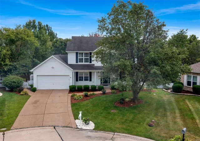 Photo 2 of Single family home for sale at 5 Dubois Ct, O Fallon, MO 63368 | MLS# 24061421 | Listing updated on 2024-12-14