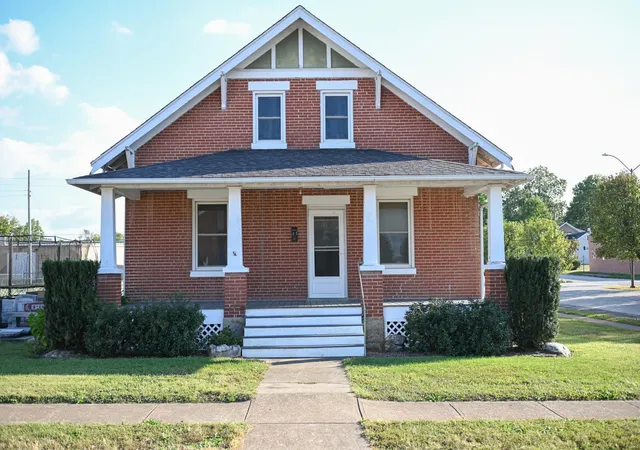 Photo 1 of Single family home for sale at 112 W Washington Ave, Owensville, MO 65066 | MLS# 24061515 | Listing updated on 2024-11-27