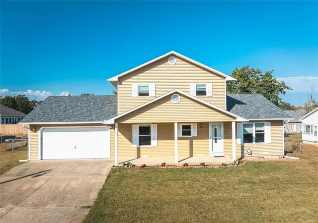 Photo 1 of Single family home for sale at 104 Shara Dr, Saint Robert, MO 65584 | MLS# 24061659 | Listing updated on 2024-12-13