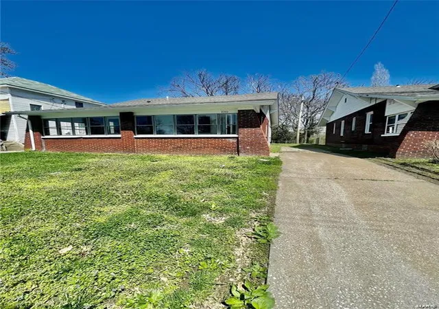 Photo 15 of Single family home for sale at 1010 Union St, Alton, IL 62002 | MLS# 24061716 | Listing updated on 2024-10-03