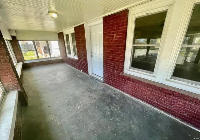 Photo 2 of Single family home for sale at 1010 Union St, Alton, IL 62002 | MLS# 24061716 | Listing updated on 2024-10-03