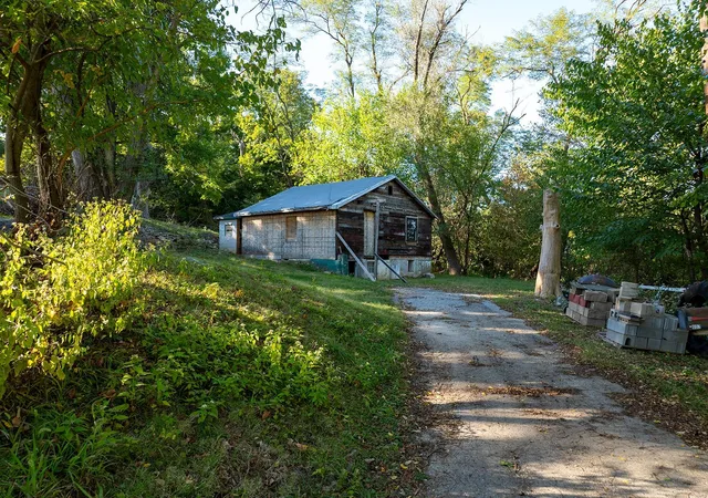 Photo 3 of Land for sale at 607 Vine St, Hannibal, MO 63401 | MLS# 24061796 | Listing updated on 2024-11-07