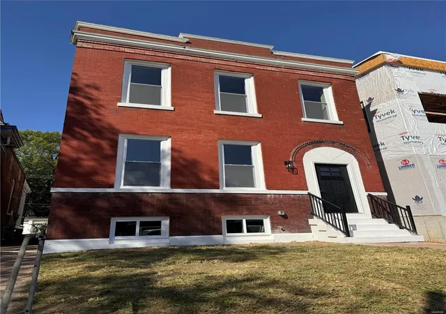 Photo 1 of Single family home for sale at 4211 Norfolk Ave, Saint Louis, MO 63110 | MLS# 24061812 | Listing updated on 2025-02-27