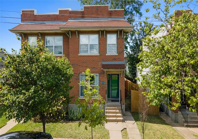 Townhouse for sale at 1307 S Newstead Ave, Saint Louis, MO 63110 | MLS# 24061885