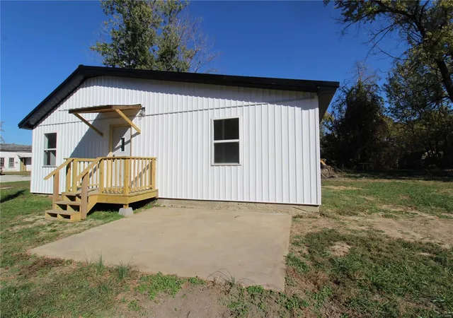 Homes for sale in Pomona, MO | 4229 County Road 2120, Pomona, MO 65789 | MLS# 24061893