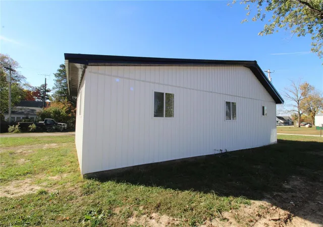 Homes for sale in Pomona, MO | 4229 County Road 2120, Pomona, MO 65789 | MLS# 24061893