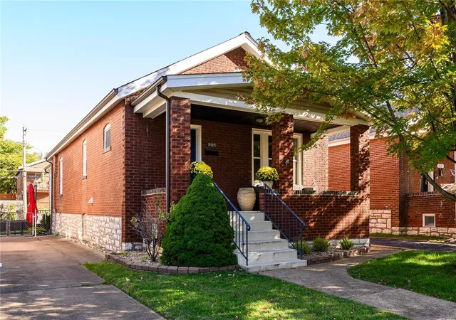 Photo 3 of Single family home for sale at 5125 Rosa Ave, Saint Louis, MO 63109 | MLS# 24061946 | Listing updated on 2024-10-09