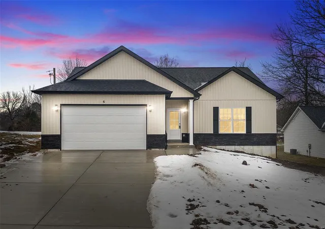 Photo 1 of Sale Pending at 6 Redbud Cir, Jonesburg, MO 63351 | MLS# 24061959 | Listing updated on 2025-03-03