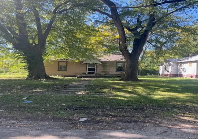 Photo 2 of Single family home for sale at 1605 N 51st St, East Saint Louis, IL 62204 | MLS# 24062148 | Listing updated on 2024-10-03