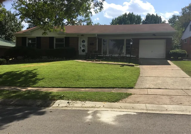 Photo 1 of Single family home for sale at 7950 Glenside Pl, Saint Louis, MO 63130 | MLS# 24062368 | Listing updated on 2025-03-12