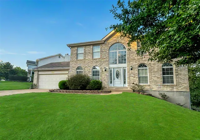 Photo 1 of Single family home for sale at 16261 Autumn View Ter Dr, Ellisville, MO 63011 | MLS# 24062398 | Listing updated on 2024-11-04