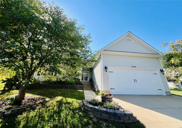 Photo 2 of Single family home for sale at 204 Macarthur St, New Haven, MO 63068 | MLS# 24062477 | Listing updated on 2024-12-19