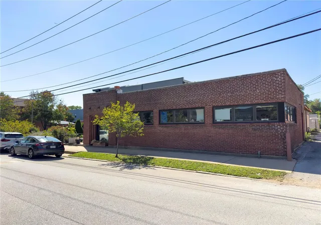 Photo 2 of Sale Pending at 1219 S Boyle Ave, Saint Louis, MO 63110 | MLS# 24062534 | Listing updated on 2024-11-28