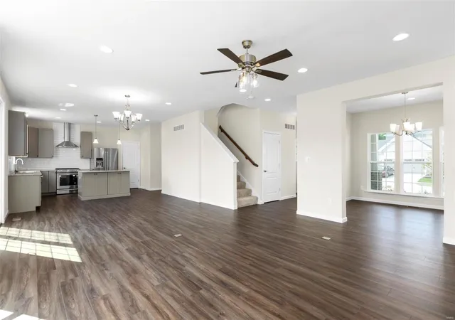 Photo 2 of Single family home for sale at 1 Winslow Ryehill Manor, Saint Peters, MO 63376 | MLS# 24062554 | Listing updated on 2024-10-10