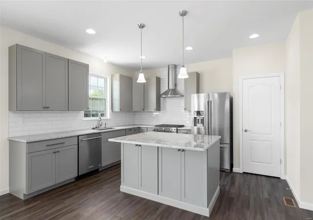 Photo 3 of Single family home for sale at 1 Winslow Ryehill Manor, Saint Peters, MO 63376 | MLS# 24062554 | Listing updated on 2024-10-10