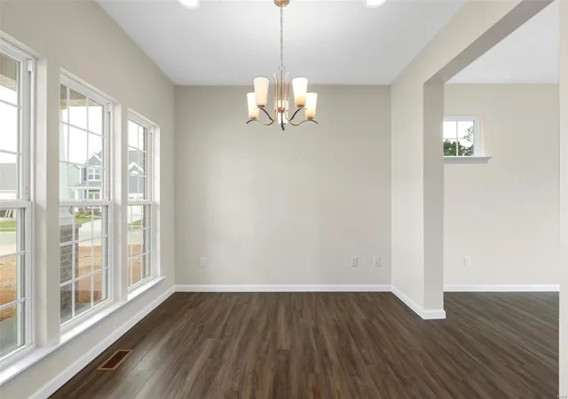 Photo 4 of Single family home for sale at 1 Winslow Ryehill Manor, Saint Peters, MO 63376 | MLS# 24062554 | Listing updated on 2024-10-10
