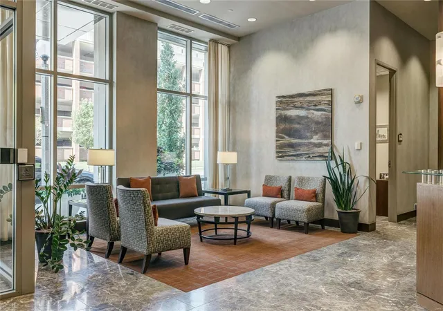 Photo 4 of Condo for sale at 4909 Laclede Ave #1105, Saint Louis, MO 63108 | MLS# 24062578 | Listing updated on 2024-10-29