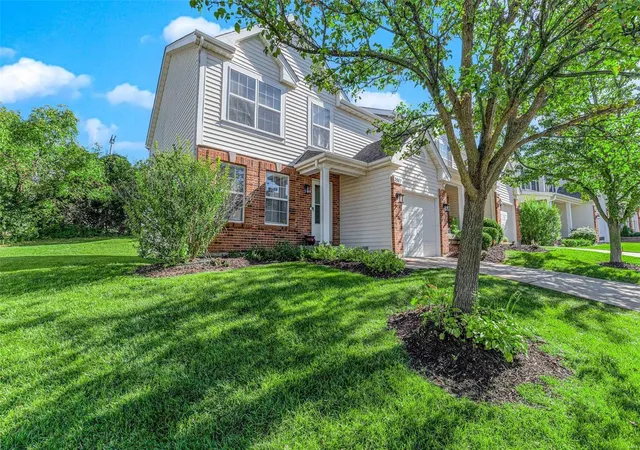 Photo 3 of Sale Pending at 3587 Pearson Pointe Ct, Saint Louis, MO 63129 | MLS# 24062688 | Listing updated on 2024-11-25