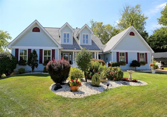 Photo 1 of Sale Pending at 4592 Braungate Dr, Saint Louis, MO 63128 | MLS# 24062696 | Listing updated on 2024-11-22