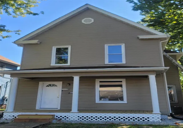 Photo 1 of Single family home for sale at 2252 Delmar Ave, Granite City, IL 62040 | MLS# 24062705 | Listing updated on 2024-10-17