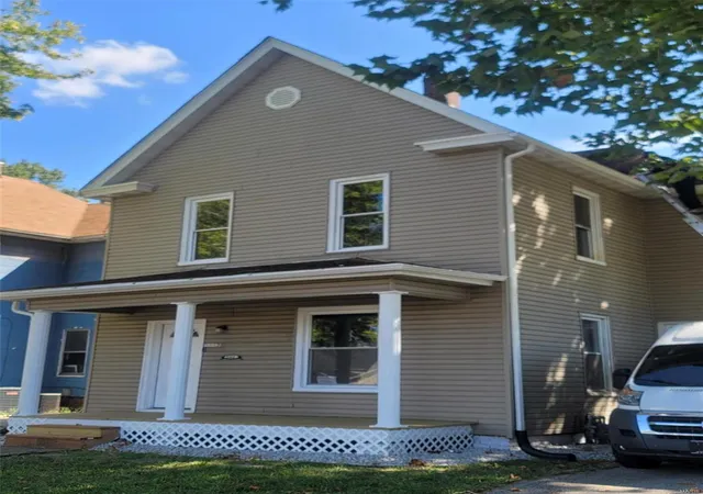 Photo 2 of Single family home for sale at 2252 Delmar Ave, Granite City, IL 62040 | MLS# 24062705 | Listing updated on 2024-10-17