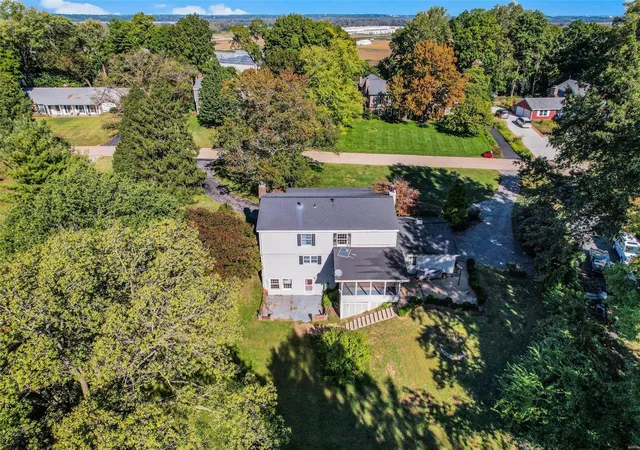 Photo 2 of Single family home for sale at 111 Ridge Crst Dr, Chesterfield, MO 63017 | MLS# 24062767 | Listing updated on 2024-11-11
