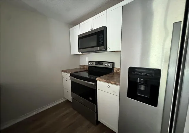 Photo 3 of Sale Pending at 524 Victor St, Poplar Bluff, MO 63901 | MLS# 24062844 | Listing updated on 2024-10-03