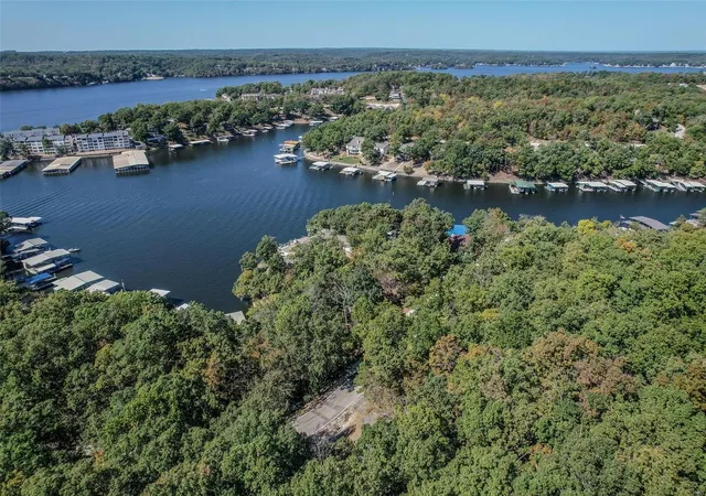 Photo 31 of Single family home for sale at 1212 Sweetwater Dr, Lake Ozark, MO 65049 | MLS# 24062973 | Listing updated on 2024-11-12