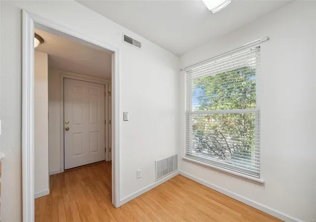 Photo 4 of Condo for sale at 1984 Greenglen Dr #301, Saint Louis, MO 63122 | MLS# 24063046 | Listing updated on 2024-10-17
