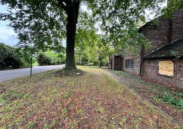 Photo 2 of Single family home for sale at 336 Lookout Dr, Saint Louis, MO 63137 | MLS# 24063058 | Listing updated on 2024-12-06