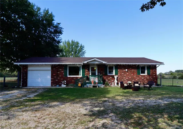Photo 2 of Single family home for sale at 5781 Long State Hwy Y, Conway, MO 65632 | MLS# 24063182 | Listing updated on 2024-11-12