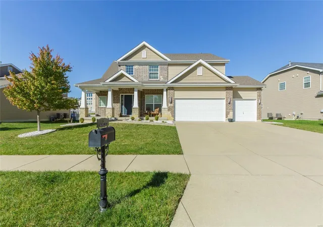 Photo 1 of Single family home for sale at 55 Mason Cir, Lake Saint Louis, MO 63367 | MLS# 24063368 | Listing updated on 2024-12-15