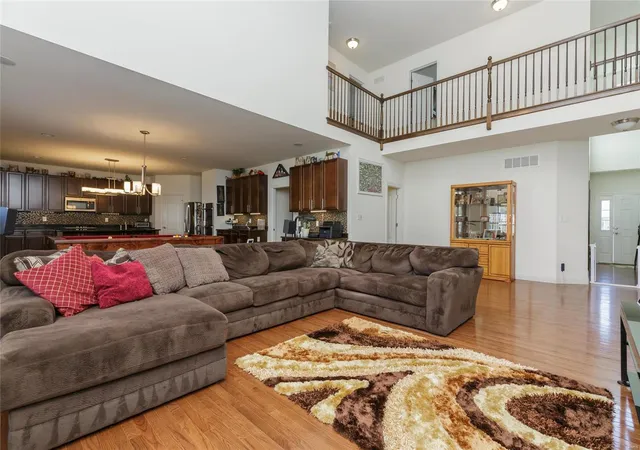 Photo 4 of Single family home for sale at 55 Mason Cir, Lake Saint Louis, MO 63367 | MLS# 24063368 | Listing updated on 2024-12-15