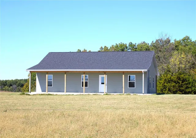 Photo 2 of Sale Pending at 165 Private Road 2454, Huntsville, MO 65259 | MLS# 24063552 | Listing updated on 2025-03-18