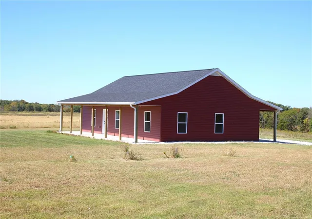 Photo 2 of Single family home for sale at 245 Private Road 2454, Huntsville, MO 65259 | MLS# 24063554 | Listing updated on 2024-11-04