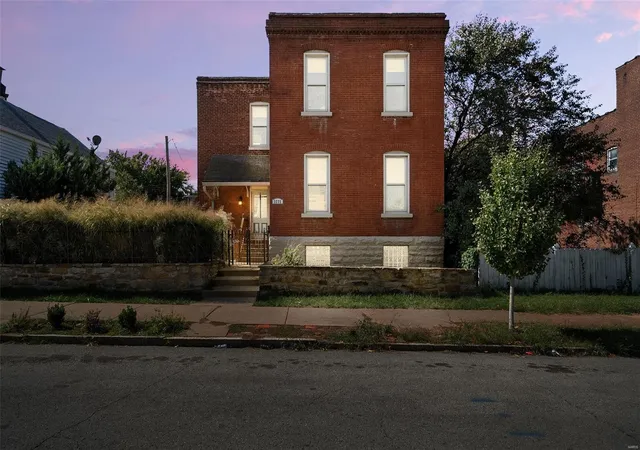 Photo 2 of Sale Pending at 3235 Missouri Ave, Saint Louis, MO 63118 | MLS# 24063589 | Listing updated on 2025-03-05