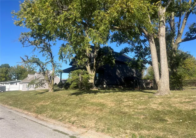 Photo 2 of Single family home for sale at 27 Hamlin Heights, Hannibal, MO 63401 | MLS# 24063616 | Listing updated on 2025-03-18