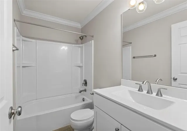 Photo 1 of Single family home for sale at 2 Maple At Elm Xing, Saint Charles, MO 63304 | MLS# 24063653 | Listing updated on 2025-03-17