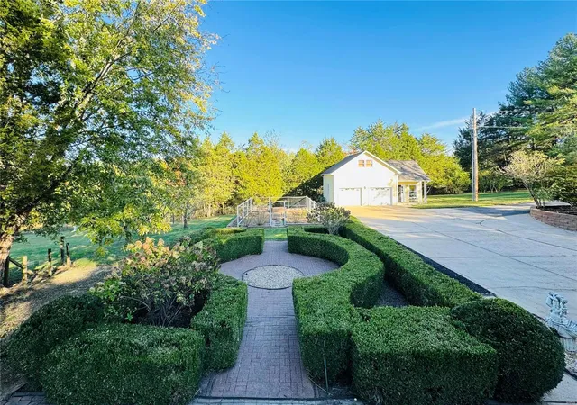 Photo 2 of Single family home for sale at 5731 Lynn View Acres, Hillsboro, MO 63050 | MLS# 24063909 | Listing updated on 2024-11-23