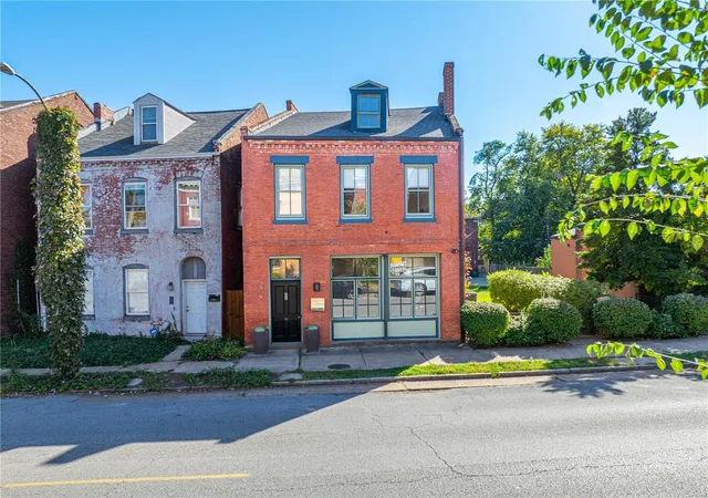 Photo 1 of Single family home for sale at 2906 Lemp Ave, Saint Louis, MO 63118 | MLS# 24063914 | Listing updated on 2024-12-09