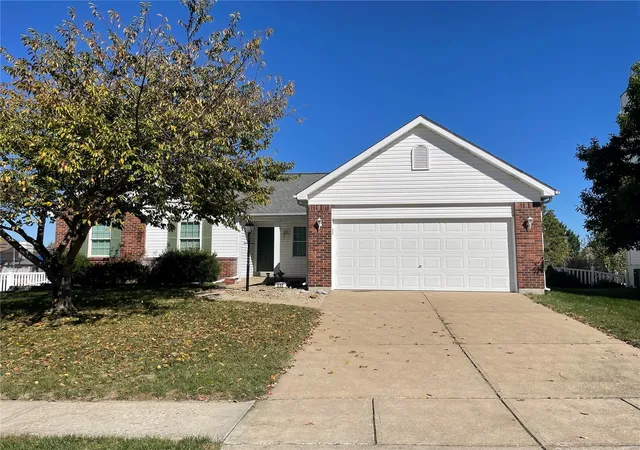 Photo 1 of Sale Pending at 330 Thoroughbred Trl, Saint Peters, MO 63376 | MLS# 24063935 | Listing updated on 2024-11-25